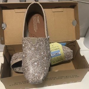Rose gold sparkly TOMS-Sz 4.5